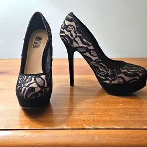 Women's high heel shoes with lace desgin